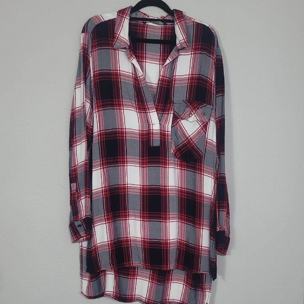 Zara Basic Plaid Tunic Top Size Large Red Lightweight High Low Hem Casual Layer